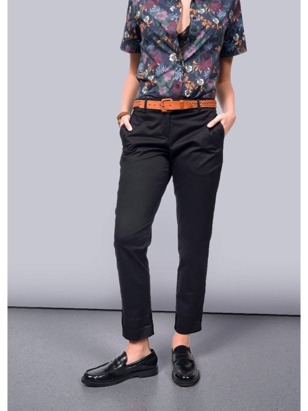 Wildfang The Essential Trouser Black Tapered Ankle Minimalist Modest Careerwear8
